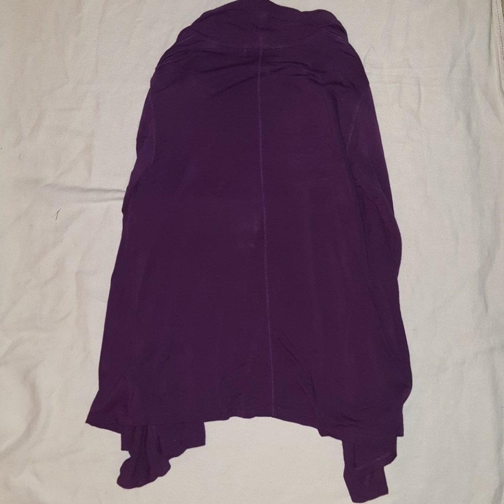Cardigan - Picture 2 of 4